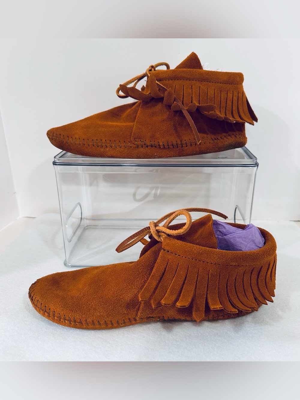 Minnetonka Women's Classic Fringe Leather Soft Sole Bootie Moccasin Fits like 9 - Picture 3 of 14